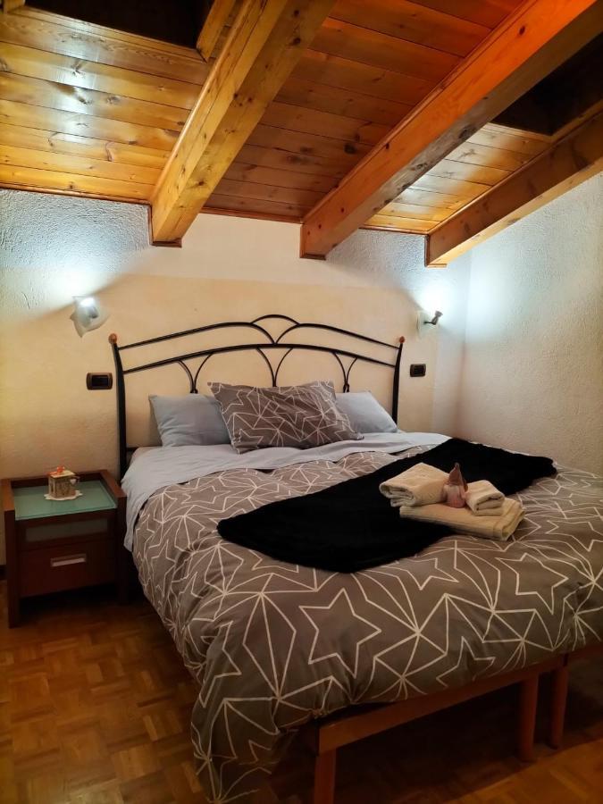 Mon Grenier Appartement Aosta Buitenkant foto